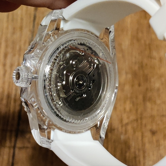 Clear Seiko Automatic - Picture 7 of 11